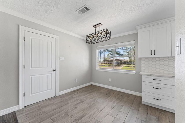 2702 Crowell Lane, Baytown, TX 77521