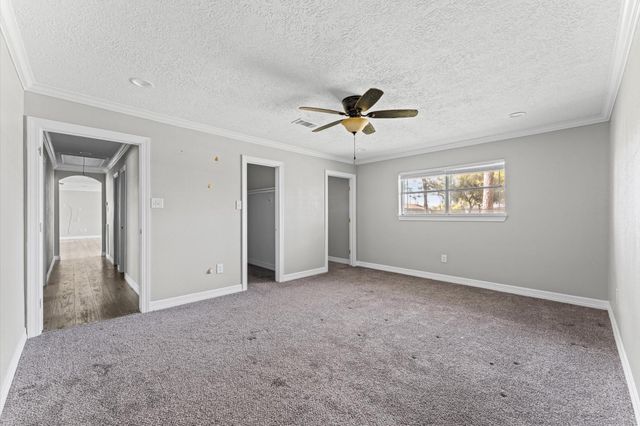 2702 Crowell Lane, Baytown, TX 77521