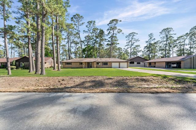 2702 Crowell Lane, Baytown, TX 77521