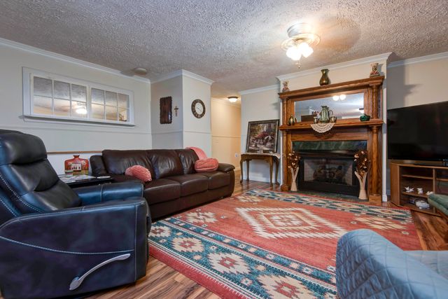 2369 N Farm Road 101, Springfield, MO 65802