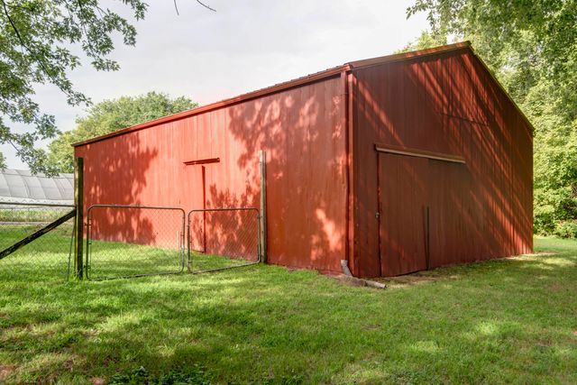 2369 N Farm Road 101, Springfield, MO 65802