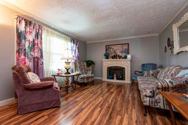 2369 N Farm Road 101, Springfield, MO 65802