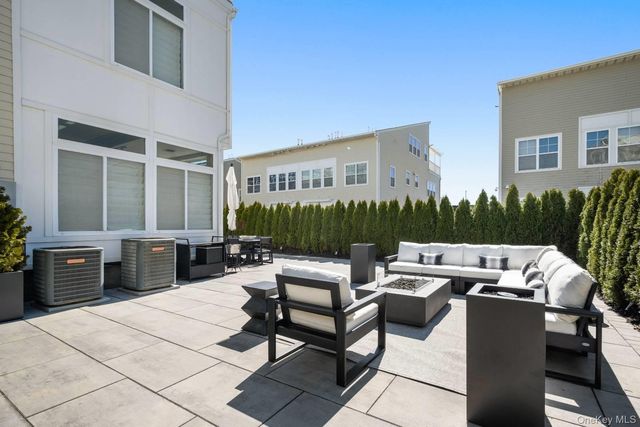 6319 Ocean Avenue S, Arverne, NY 11692