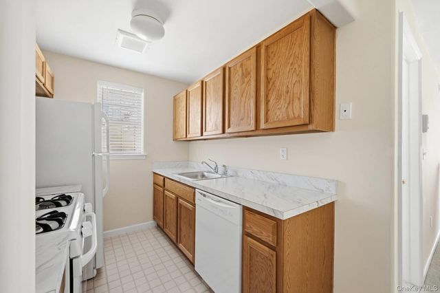 6319 Ocean Avenue S, Arverne, NY 11692