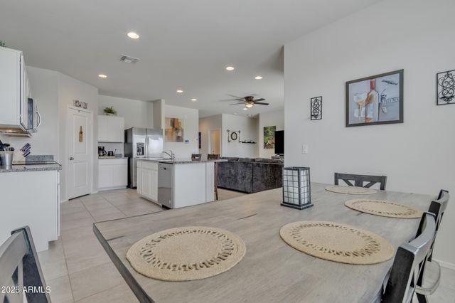 1167 W AVALON CANYON Drive, Casa Grande, AZ 85122