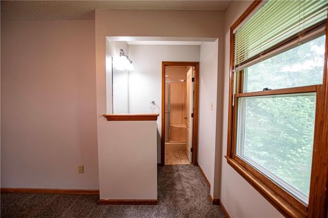 1016 SW Eastman Street, Blue Springs, MO 64015