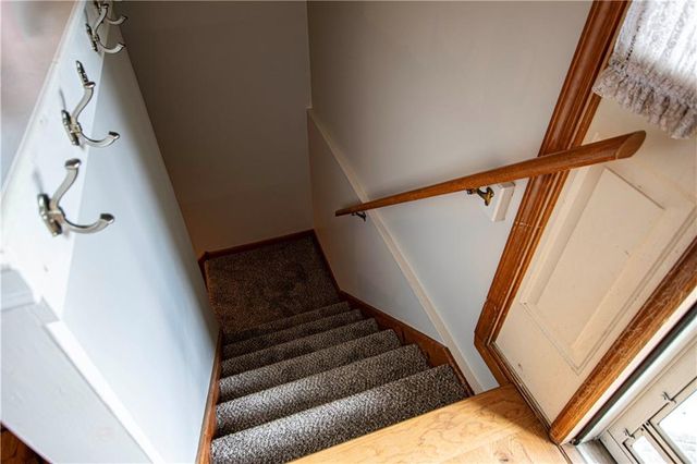 1016 SW Eastman Street, Blue Springs, MO 64015
