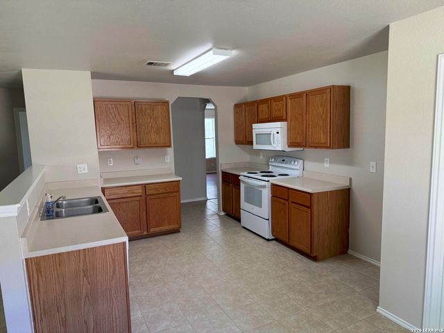 3935 ANGEL TRUMPET, San Antonio, TX 78259