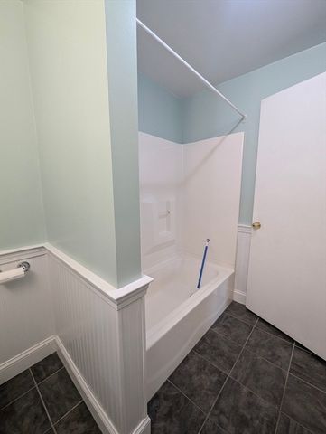 22 Auburn St 2, Malden, MA 02148