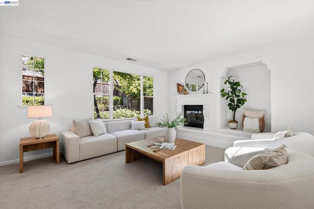 8307 Saturn Park Dr, San Ramon, CA 94582