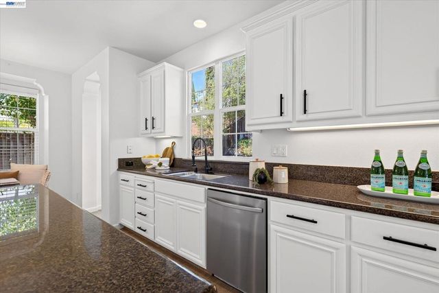 8307 Saturn Park Dr, San Ramon, CA 94582