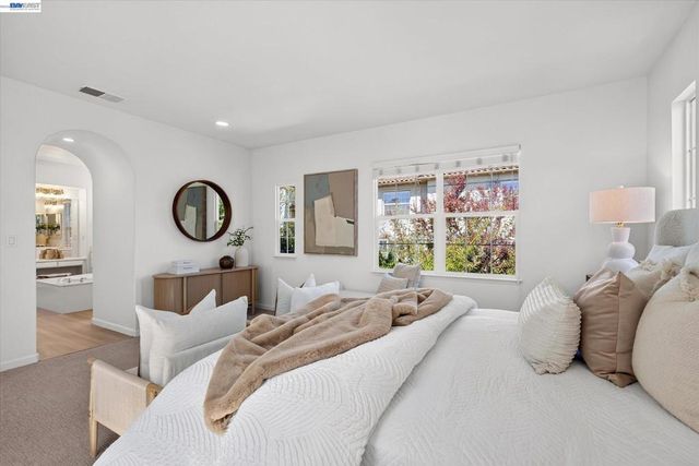 8307 Saturn Park Dr, San Ramon, CA 94582