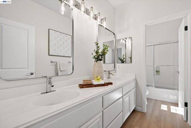 8307 Saturn Park Dr, San Ramon, CA 94582