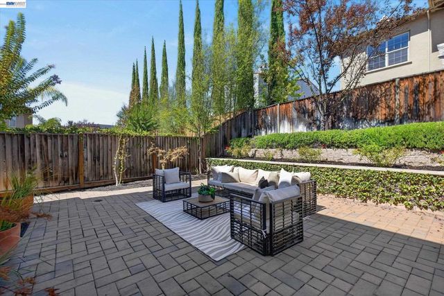 8307 Saturn Park Dr, San Ramon, CA 94582