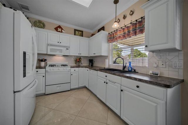 9514 Trailing Moss Drive, Houston, TX 77064