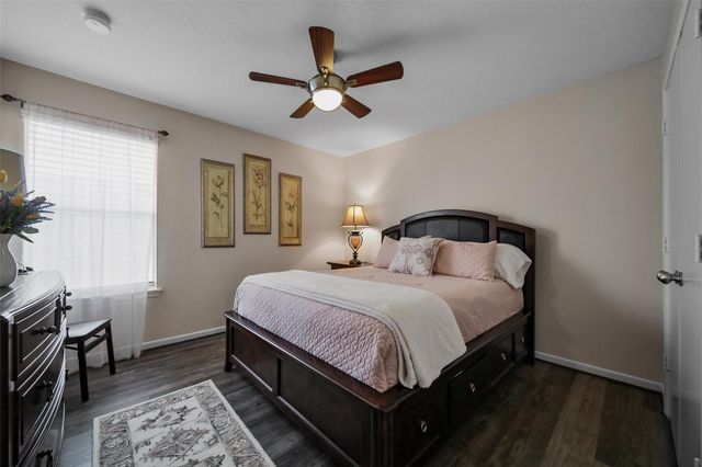 9514 Trailing Moss Drive, Houston, TX 77064