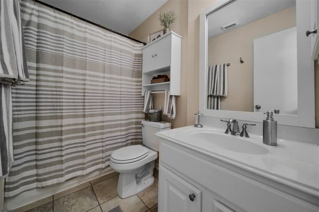 9514 Trailing Moss Drive, Houston, TX 77064