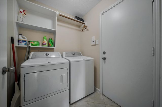 9514 Trailing Moss Drive, Houston, TX 77064