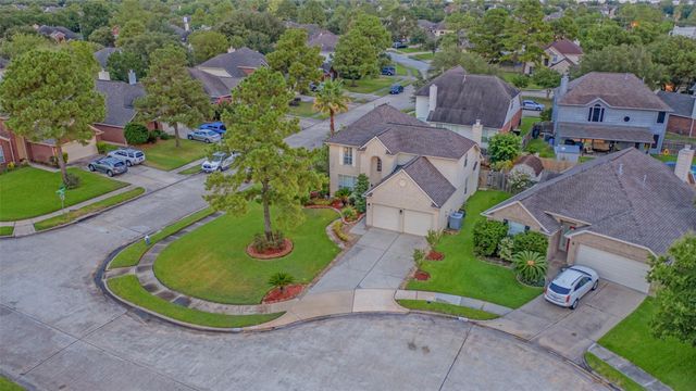 9514 Trailing Moss Drive, Houston, TX 77064