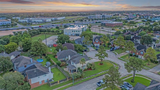 9514 Trailing Moss Drive, Houston, TX 77064