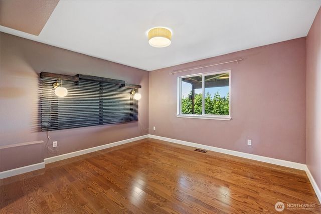 709 22nd Street SW, Puyallup, WA 98371