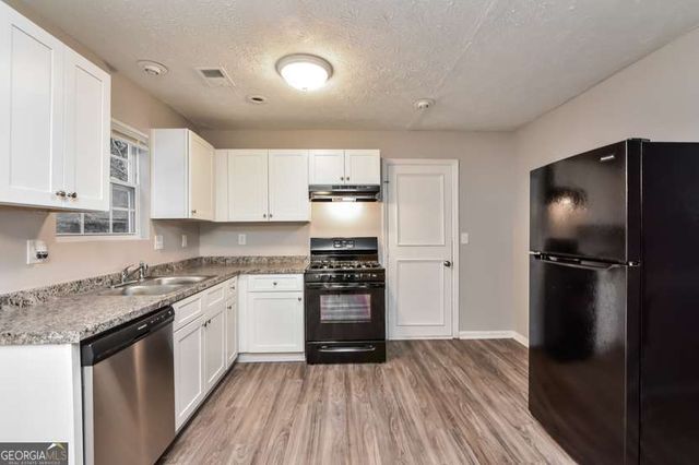 1344 Mill Lake Circle, Stone Mountain, GA 30088
