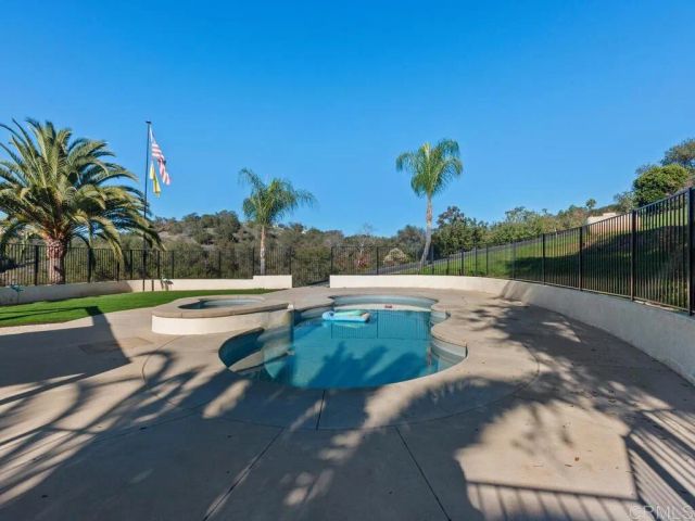 2230 Calle Dos Lomas, Fallbrook, CA 92028