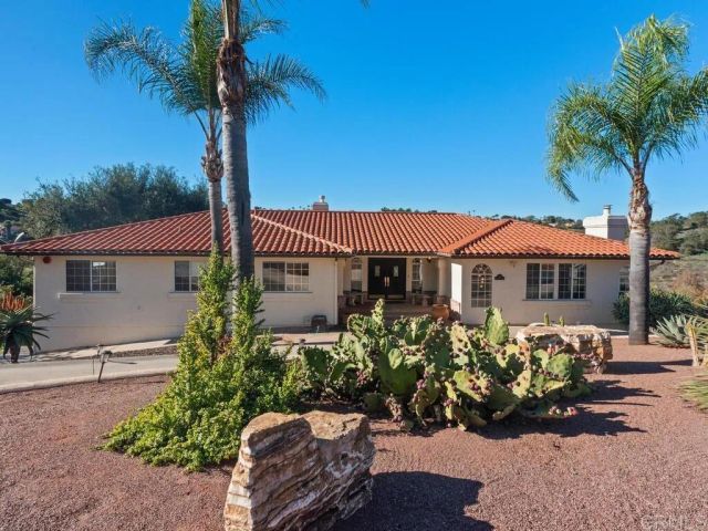 2230 Calle Dos Lomas, Fallbrook, CA 92028