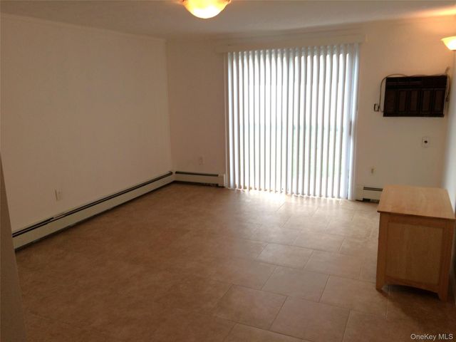 981 McKinley Street, Baldwin, NY 11510