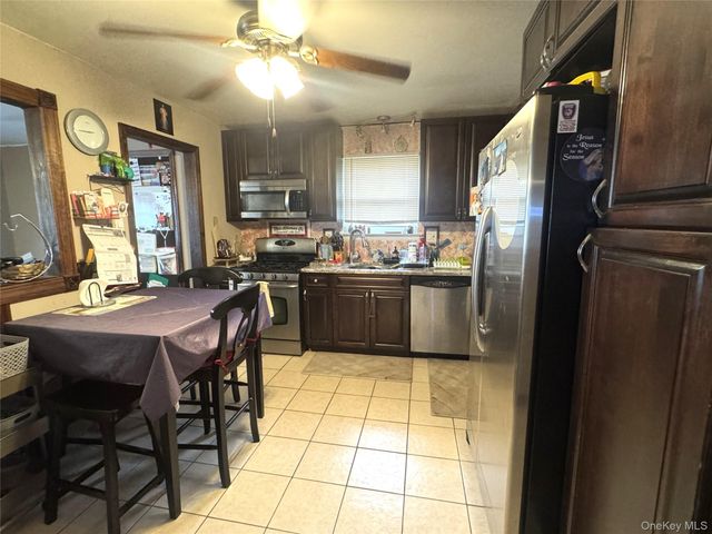 981 McKinley Street, Baldwin, NY 11510