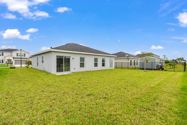 177 Dabou Loop, Belle Glade, FL 33430