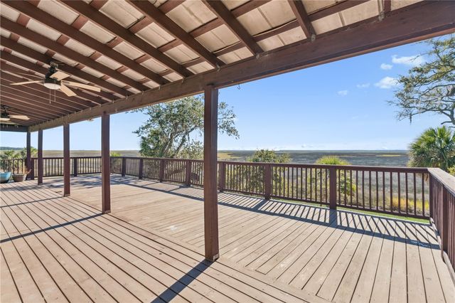 281 Marsh Breeze Lane, Waverly, GA 31565