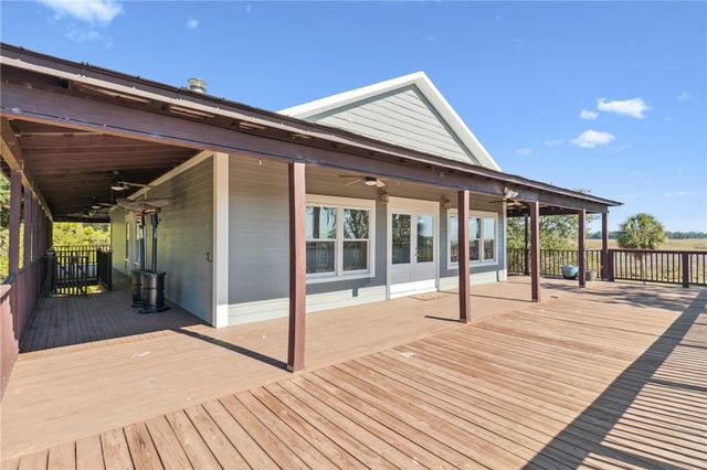 281 Marsh Breeze Lane, Waverly, GA 31565