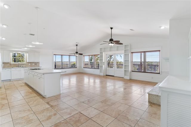 281 Marsh Breeze Lane, Waverly, GA 31565