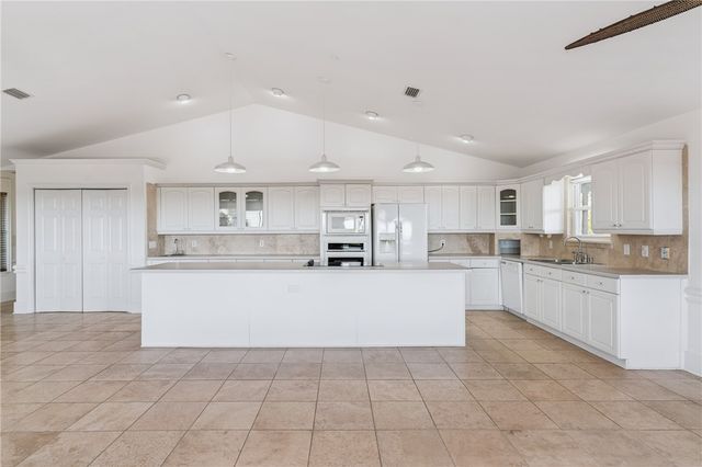 281 Marsh Breeze Lane, Waverly, GA 31565