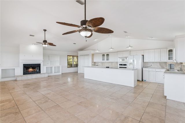 281 Marsh Breeze Lane, Waverly, GA 31565