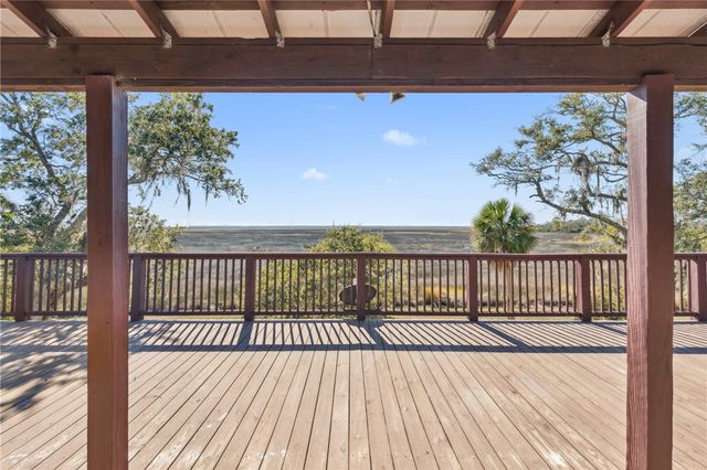 281 Marsh Breeze Lane, Waverly, GA 31565