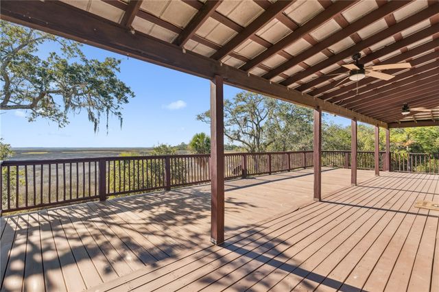 281 Marsh Breeze Lane, Waverly, GA 31565