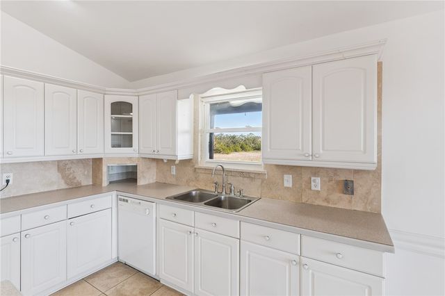 281 Marsh Breeze Lane, Waverly, GA 31565