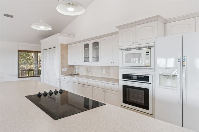 281 Marsh Breeze Lane, Waverly, GA 31565