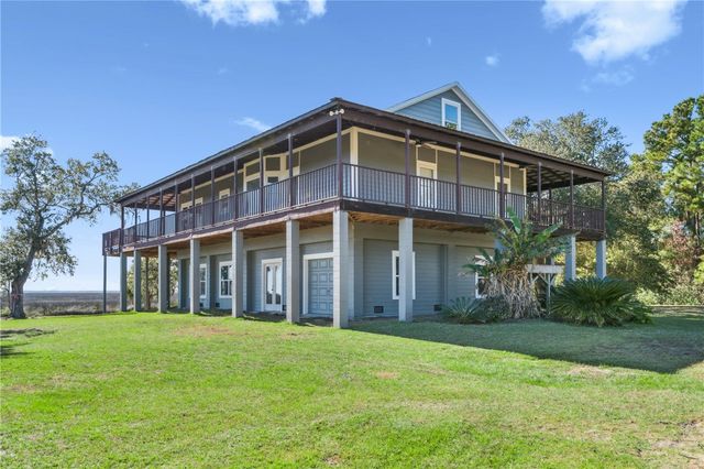 281 Marsh Breeze Lane, Waverly, GA 31565