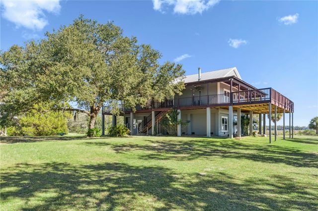 281 Marsh Breeze Lane, Waverly, GA 31565