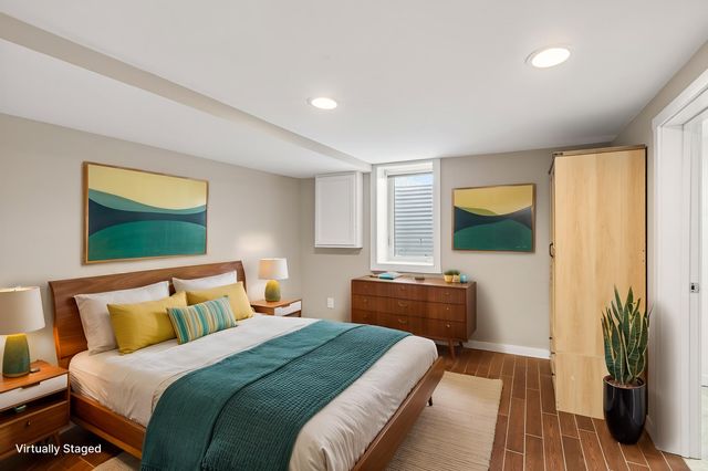 1946 Chatsworth Street N, Roseville, MN 55113