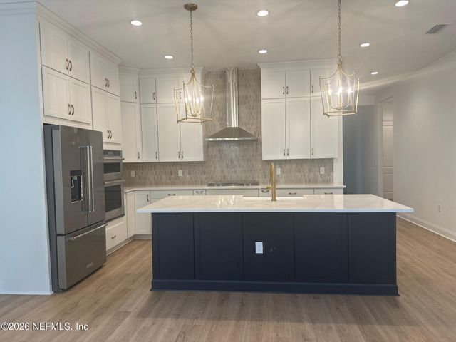 172 OAKMOSS Drive, St. Johns, FL 32259