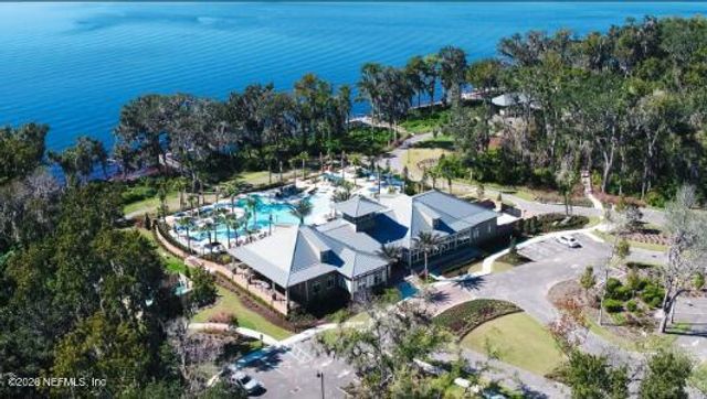 172 OAKMOSS Drive, St. Johns, FL 32259