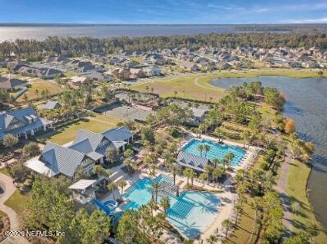 172 OAKMOSS Drive, St. Johns, FL 32259