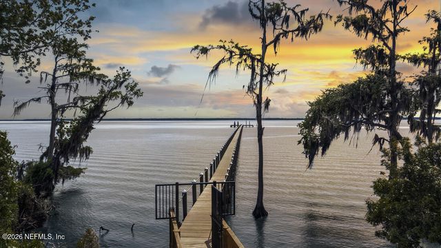 172 OAKMOSS Drive, St. Johns, FL 32259