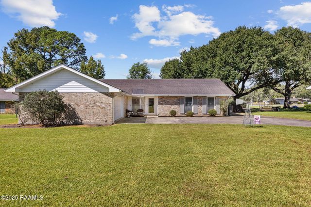 2216 Perry Drive, Abbeville, LA 70510