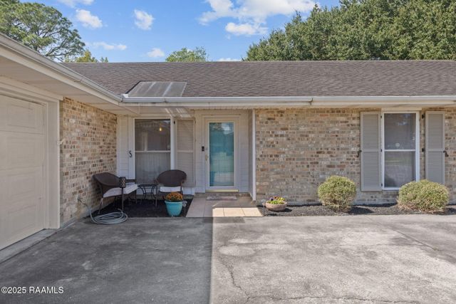 2216 Perry Drive, Abbeville, LA 70510