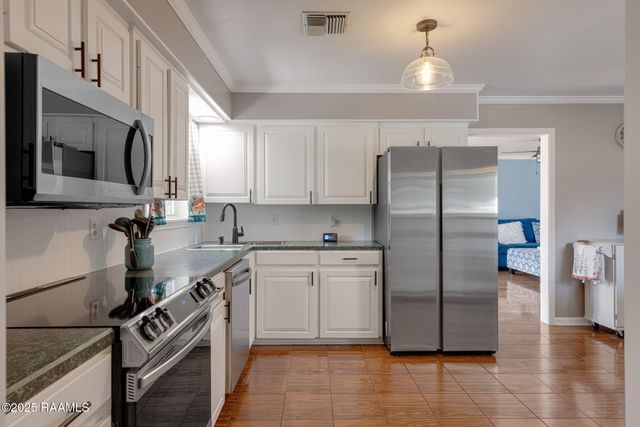 2216 Perry Drive, Abbeville, LA 70510